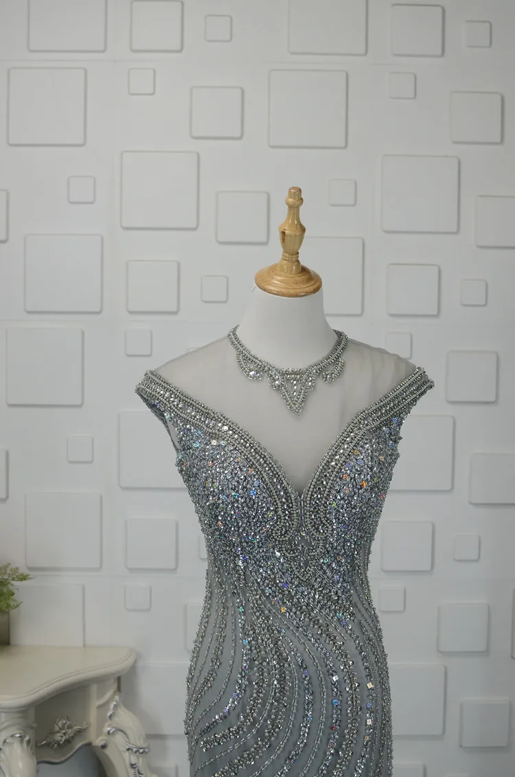 Женское вечернее платье русалка золотистое с V образным вырезом в стиле Звезд для