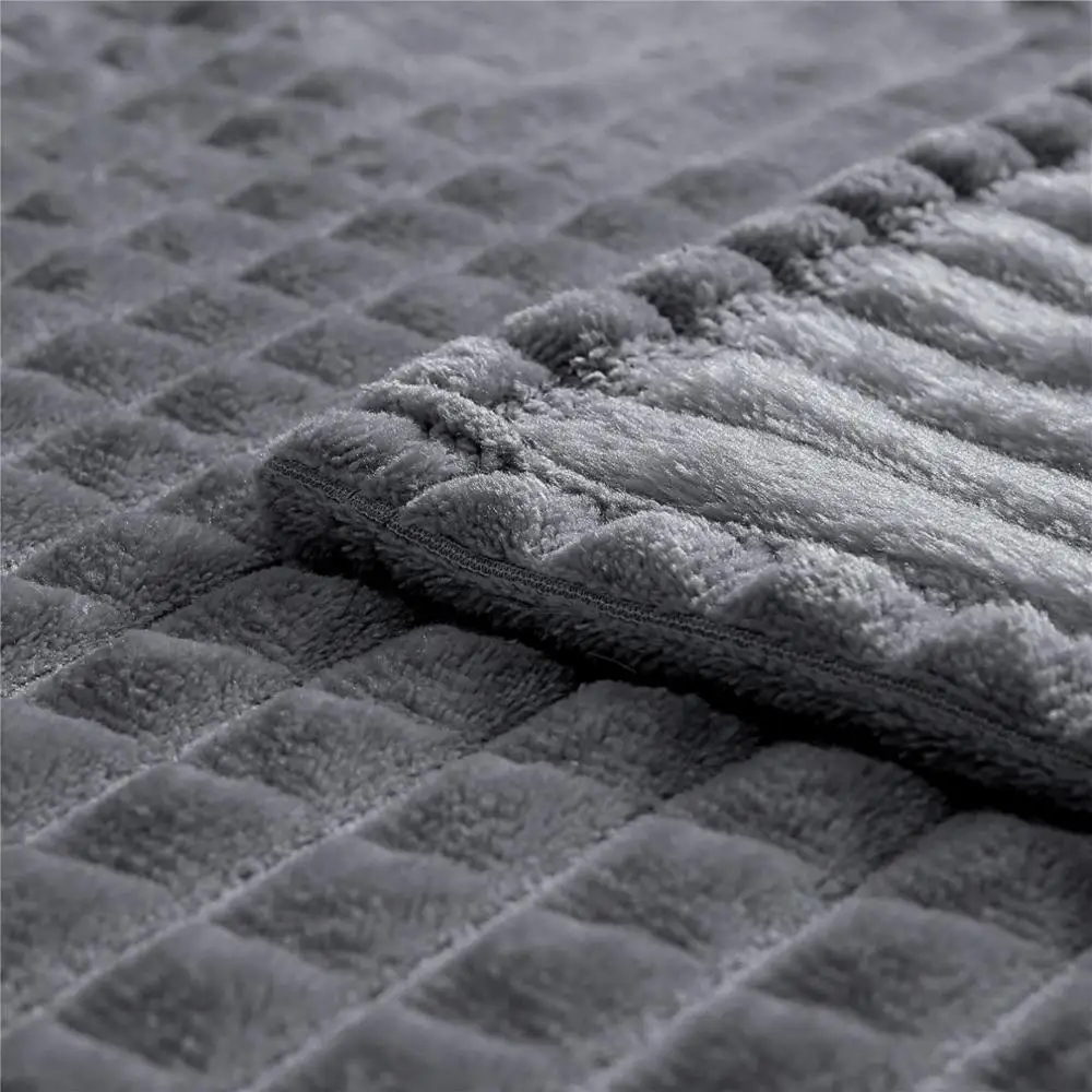 

Flannel Blanket Thick Breathable Warm Plush Sofa Cover Bedspreads Solid Color Blankets for Bed Mechanical Wash