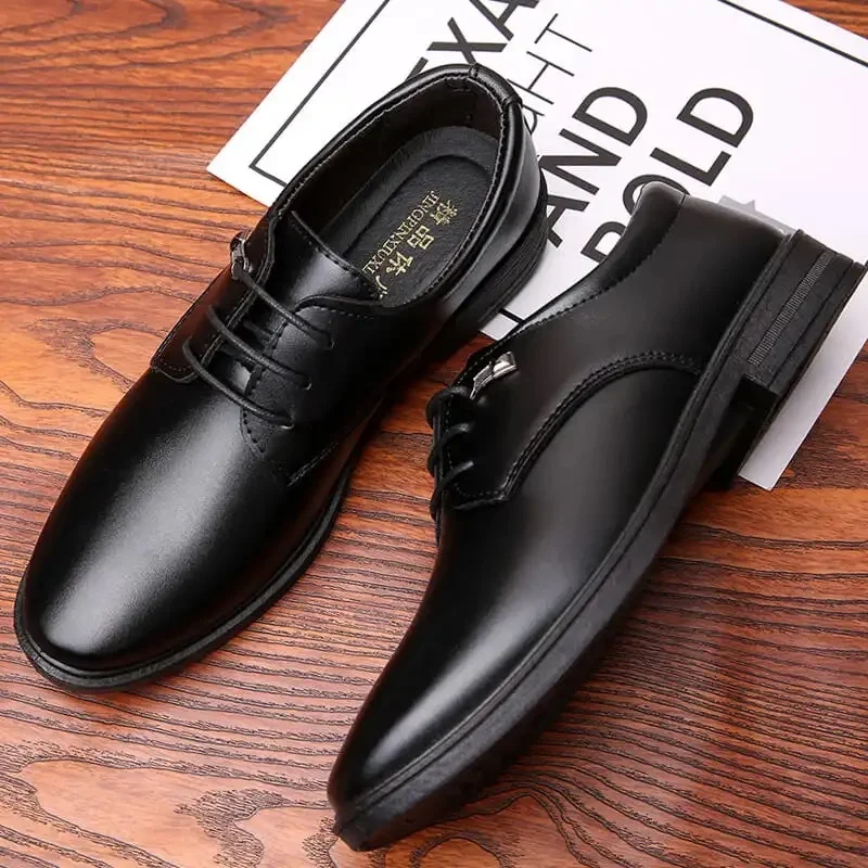 

2021 Spring Autumn New Brand Leather Casual Shoes Men Breathable Flat Shoes for Men Oxford Patent Leather Footwear Male Shoes