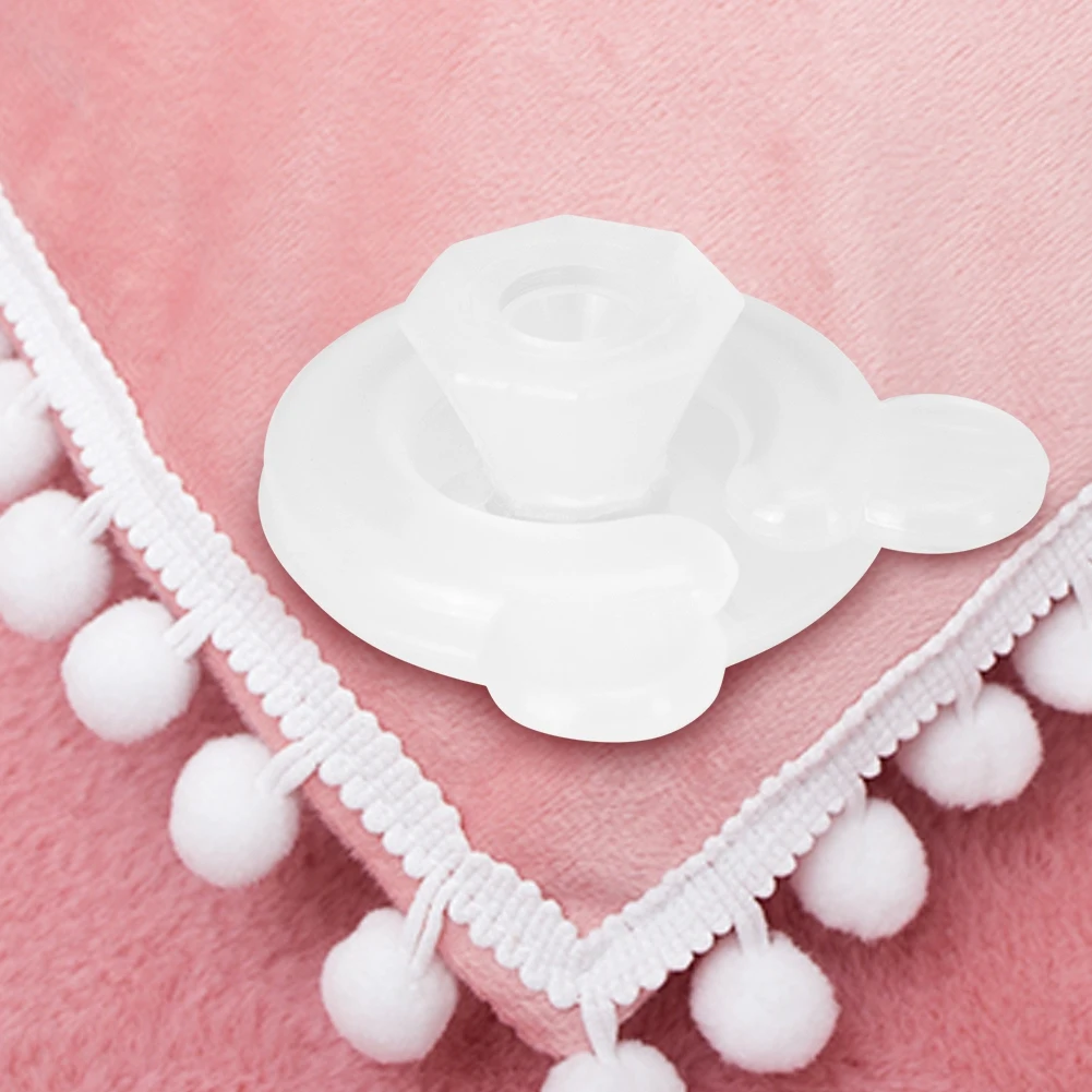 

20PCS Plastic Fixing Quilt Bedding Clips Clamp Bedroom Fasteners Holder Gripper Daily Supplies