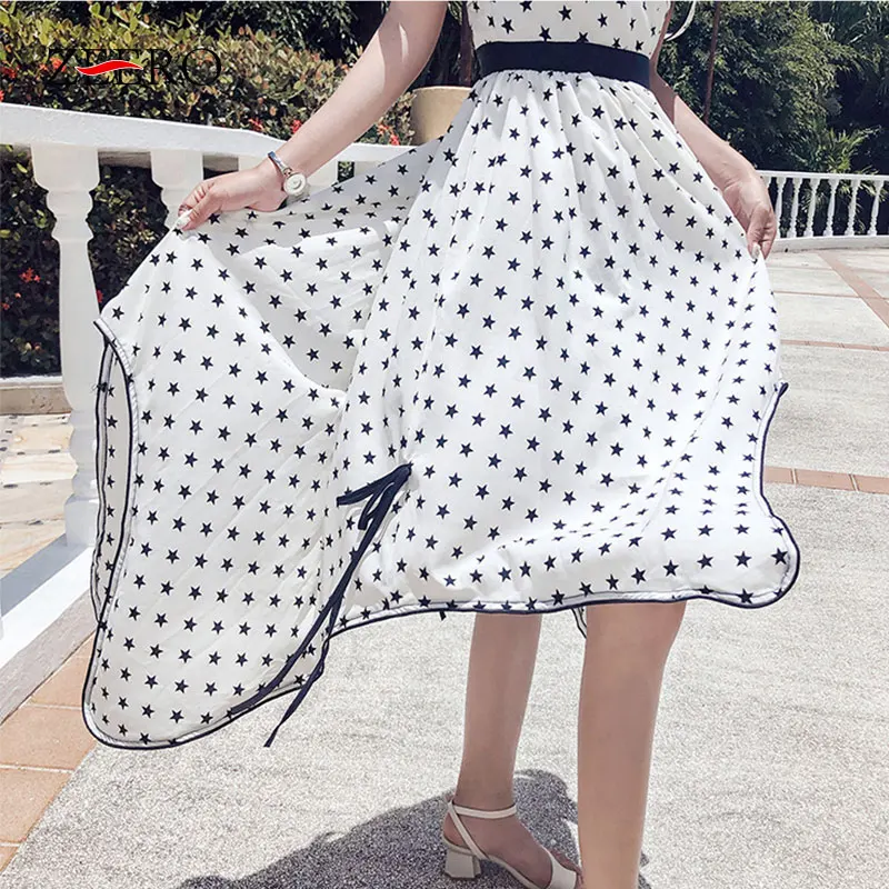 Женское платье Автопортрет на бретельках белое макси с принтом звезд лето