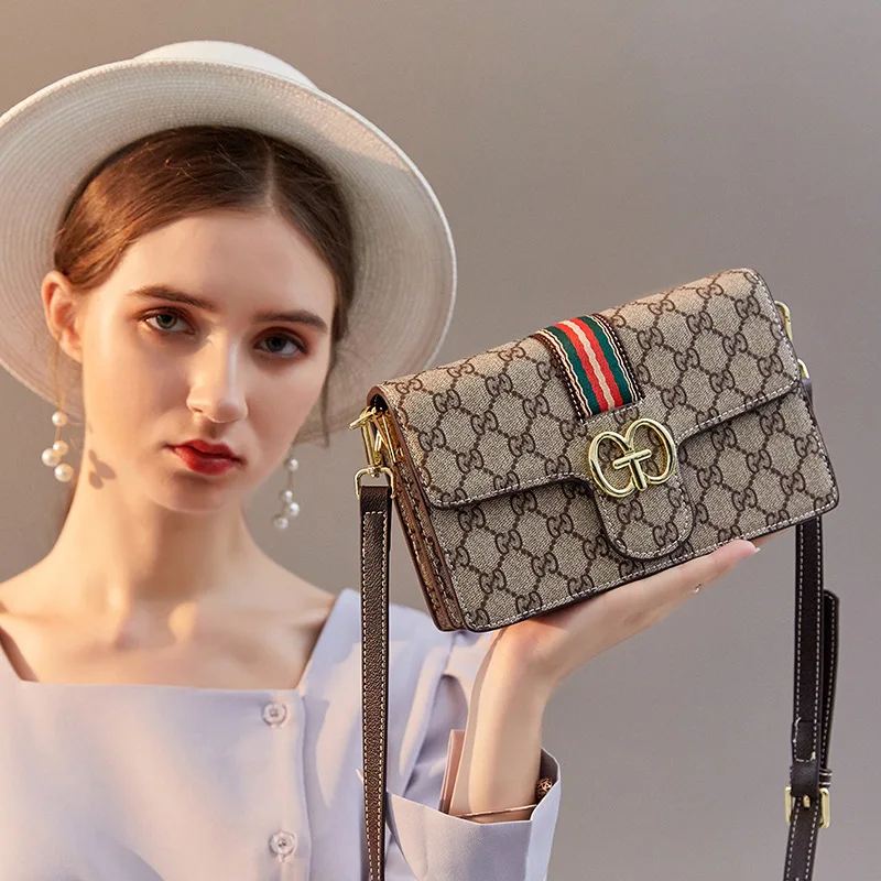 

Женская сумка, новинка 2021, модная женская сумка-мессенджер с принтом, Наплечная Сумка, кожаная Универсальная женская сумка, вместительный к...