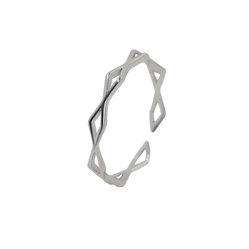Женское Открытое кольцо с геометрическим узором серебряного цвета|Кольца для