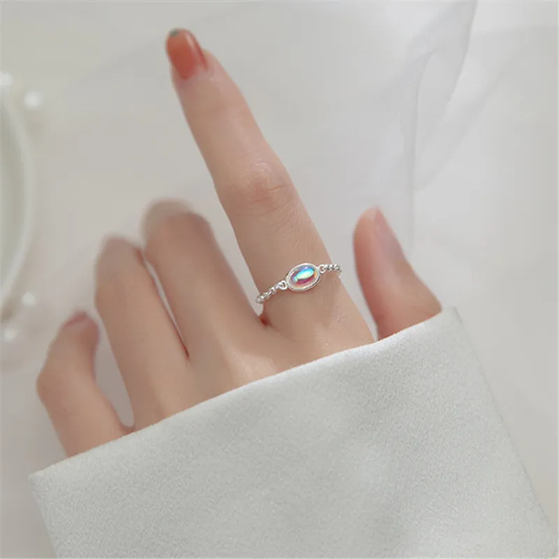 

Женское кольцо из серебра 925 пробы, с лунным камнем