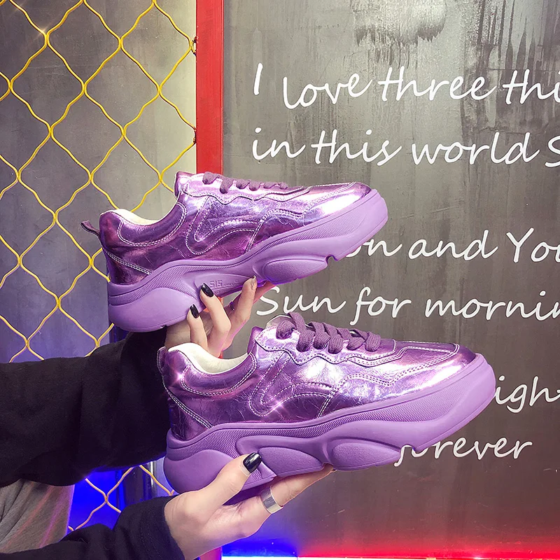 Женские кроссовки с зеркальной поверхностью удобная повседневная легкая обувь