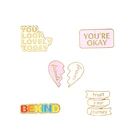 Эмалированная брошь в форме буквы в форме сердца, отдельная булавка, джинсовая карманная брошь, мультяшный значок, универсальный подарок для друзей