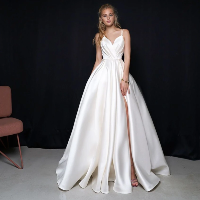 

Свадебное платье невесты, с высоким разрезом сбоку, на бретелях, простой сатин