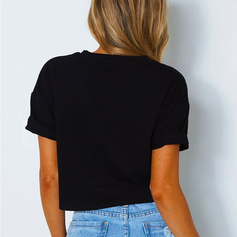 Женская футболка с коротким рукавом открытым пупком и круглым вырезом в