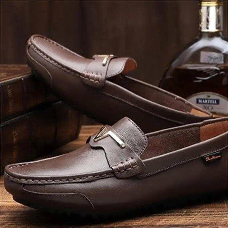 

2021 New Men's Shoes Fashion Trend Solid Color PU Classic Car Stitching Metal Decoration Comfortable Soft Casual Loafers 3KC228