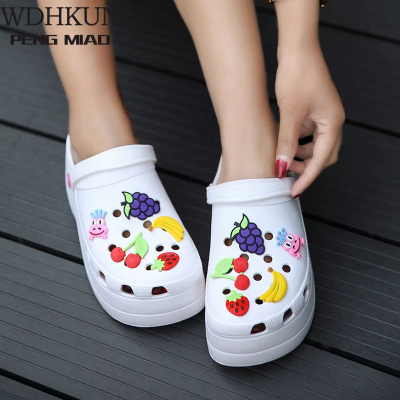 

Summer Women Clogs Platform Garden Sandals Cartoon Fruit Slippers Slip on For Girl Beach Shoes Fashion Slides Outdoor