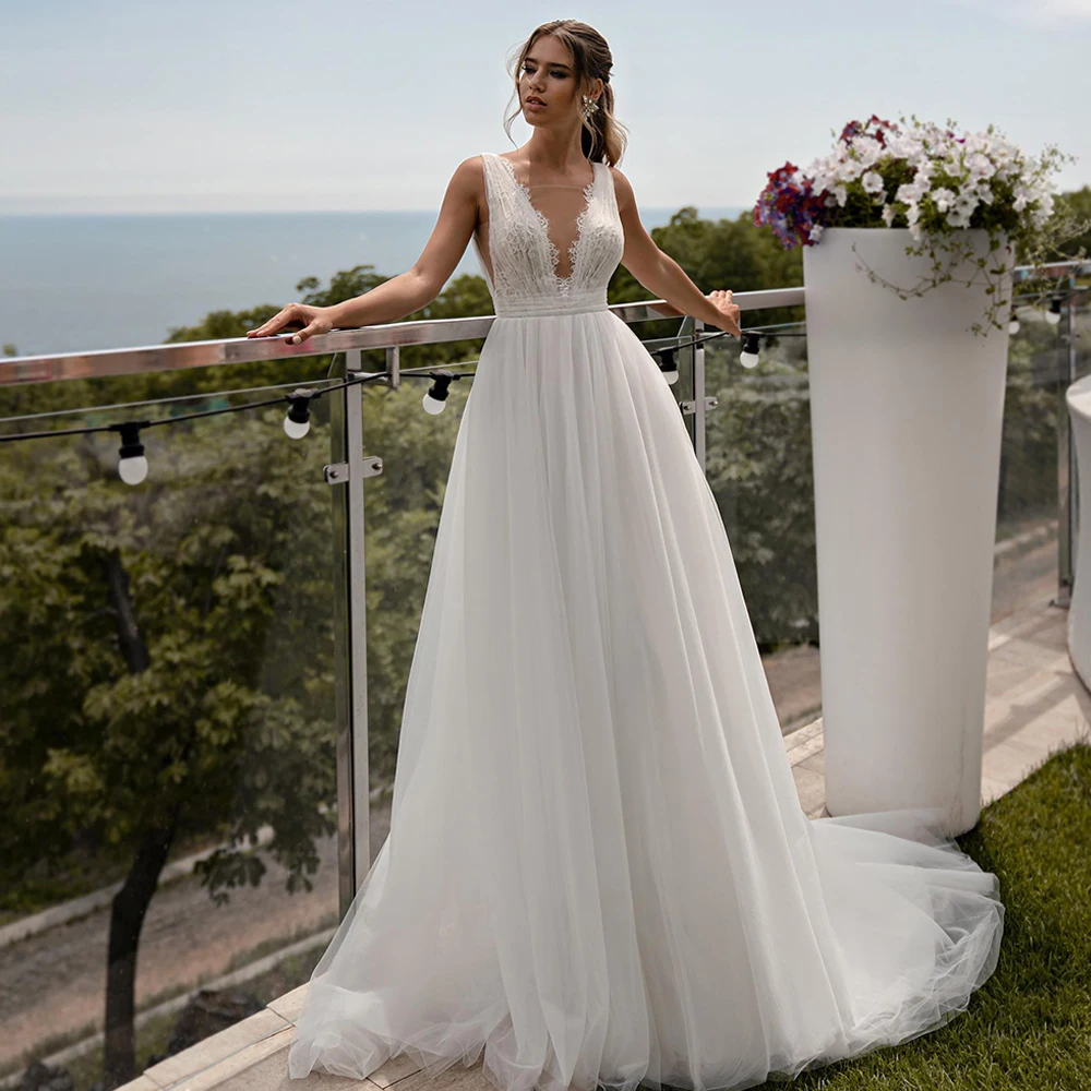 

2021 Sexy Double V Neck Wedding Dress Sleeveless Lace Pleats Tulle Sweep Train Bridal Dresses Backless Wedding Gown