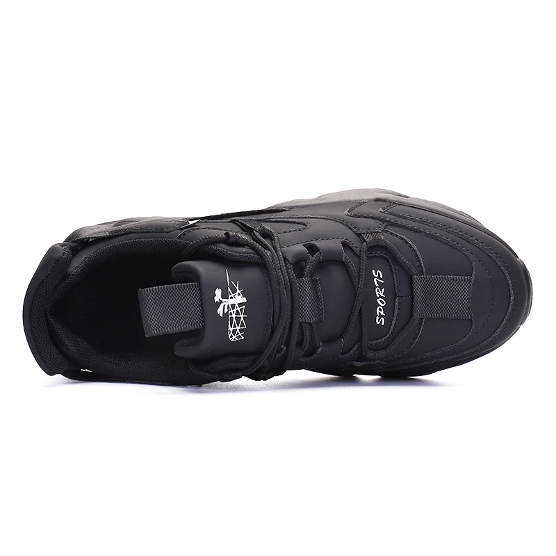 Женские кожаные кроссовки на толстой подошве белые или черные спортивные