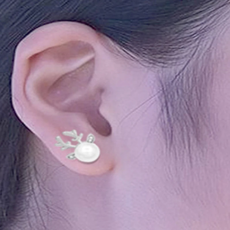 

1 Pair Jewelry Christmas Earrings With Pearl New Year's Earrings Women's Earrings Pearl Deer Stud Earrings For Women Jewelry