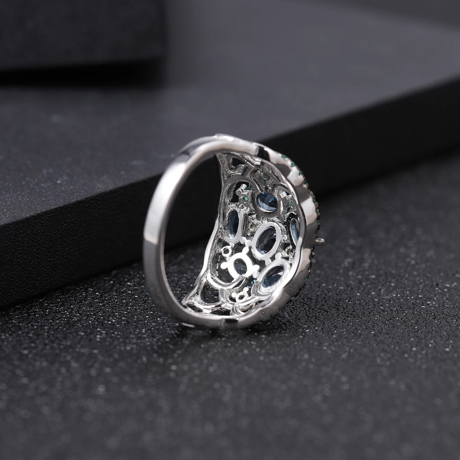 Женское кольцо в стиле ар деко GEM'S BALLET с натуральным голубым топазом из