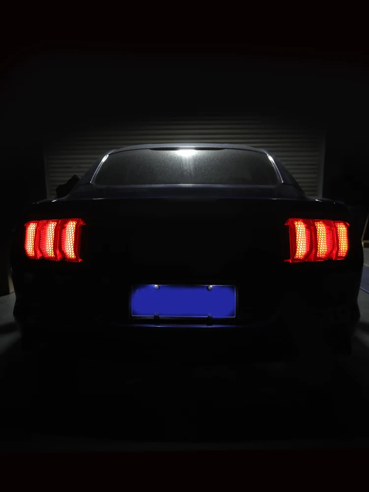 

For 18-20 for ford Mustang Special Taillight Cover Mustang Honeycomb Tail Lamp Paste Smoked Black Tail Lamp Sticker