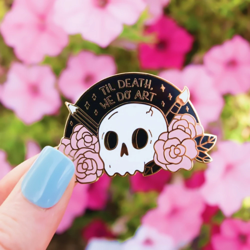 

Til Death We Do Art Scarf Buckle Hard Enamel Pin Gothic Pink Skull Flowers Brooch Lapel Pins Badge Halloween Gift to Best Friend
