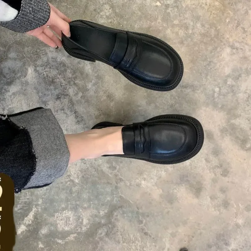 

2021 Autumn New Style Women's New Style Pure Leather Shoes Flat Bottom Flat Shoes Round Toe High Heels Casual Shoes Casual Shoes