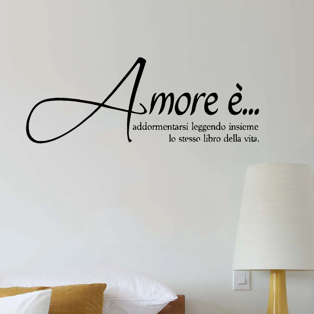Итальянская версия виниловая наклейка на стену любовь засыпает чтение той же