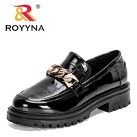 royyna 2021 new designers vintage metal decretion shoes woman thick heels pumps for women party basic shoes feminimo dress shoes