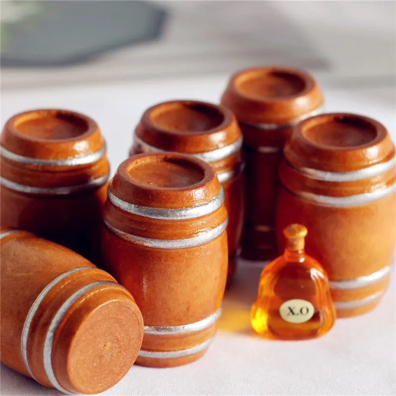 

Dollhouse Bar Accessories Vintage Wooden Drum Beer Drum Mini Model