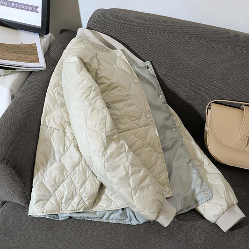 Куртка-бомбер женская зимняя на утином пуху ультрасветильник Кая ED1200 | Женская