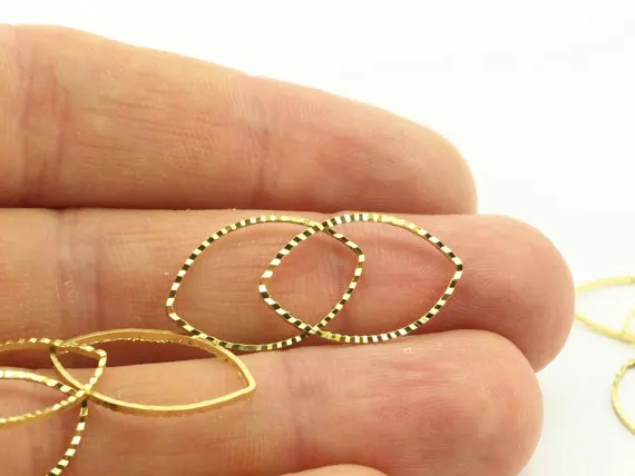 50 подвесок из необработанной латуни с маркизом (21x13 мм) d145.