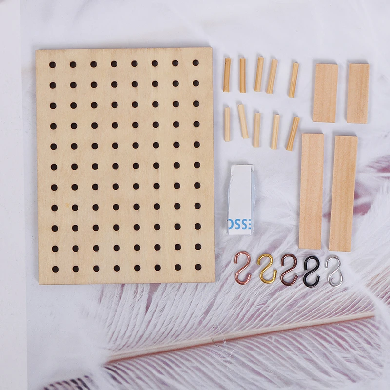 

1:12 Dollhouse Miniature Wooden Hole Board Storage Rack Furniture Accessories Doll House Toys for Children