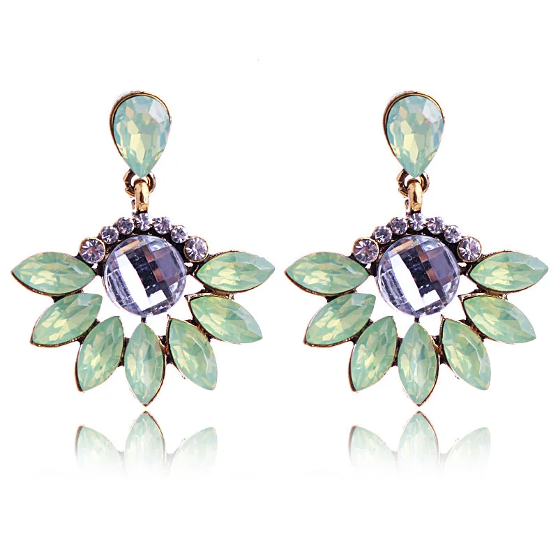 Женские серьги гвоздики с зеленым кристаллом 28 моделей светильник из цинкового