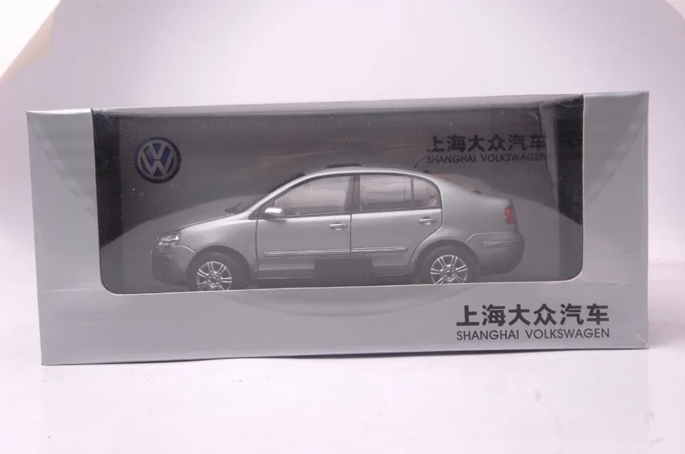 Оригинальная фабрика 1:18 VW Jinqu белый седан классические игрушечные модели на день