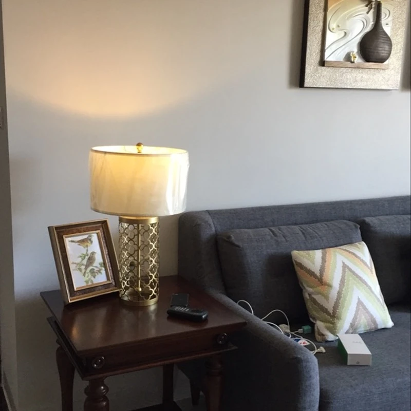 Простые теплые золотые настольные лампы в стиле ретро креативное освещение американском для спальни фойе