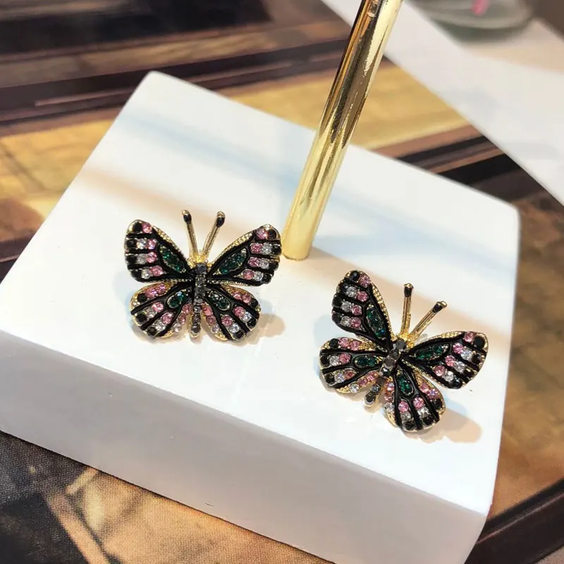 Женские серьги в виде бабочек|Серьги-гвоздики| |