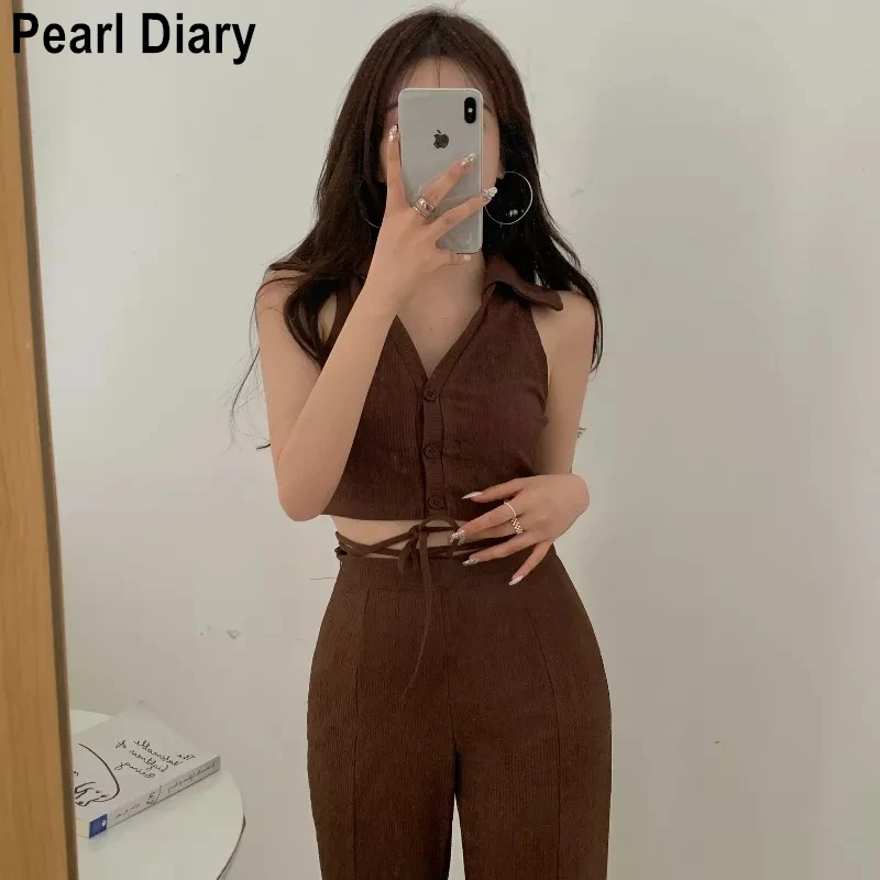 

Женский летний костюм из двух предметов, укороченный топ без рукавов и широкие брюки с высокой талией на шнуровке