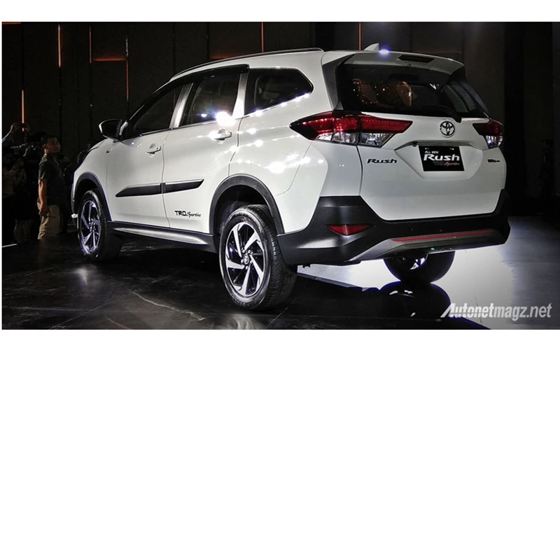 Диффузор заднего бампера для Toyota Rush защита корпуса комплект переднего лопаты