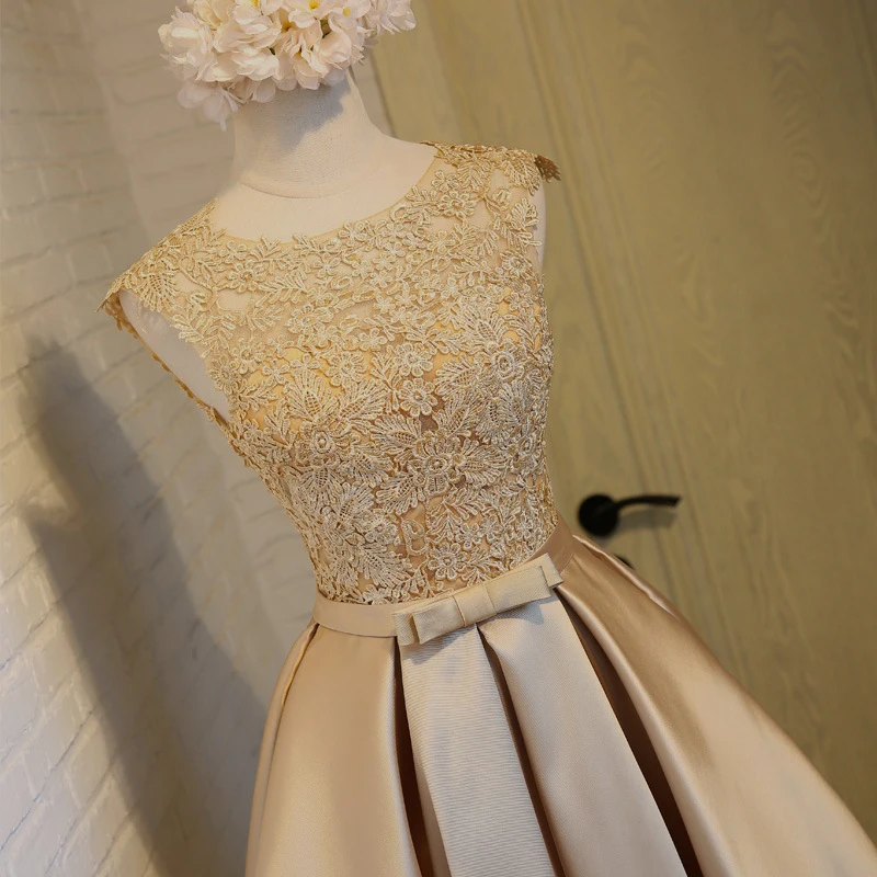 Новое модное недорогое коктейльное платье с кружевной аппликацией и