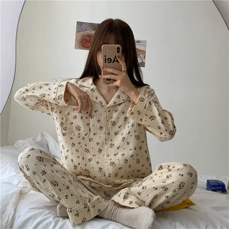 

New Autumn Winter Two Piece Sets Sleepwear Women Pajamas Set High Quality Pants Home Set Floral Print Vintage Suit F19
