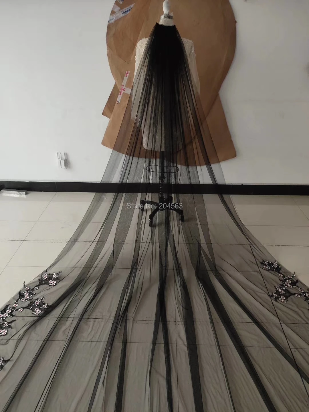 Однослойная уникальная черная свадебная вуаль длинный Тюль Соборная с цветами и