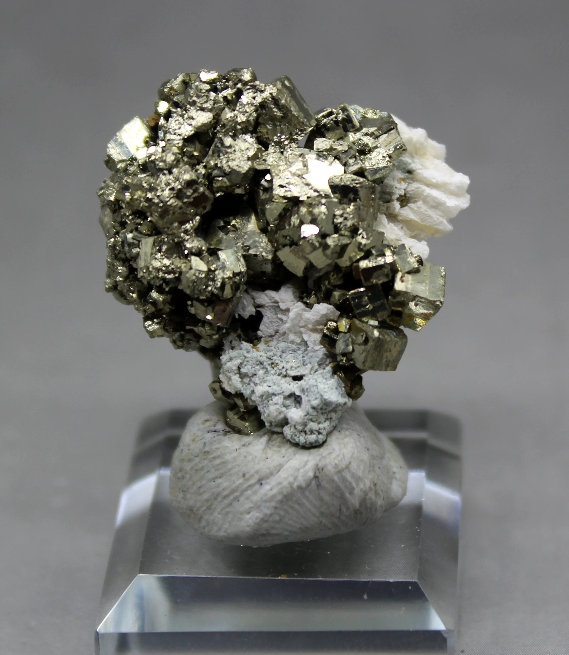 11 г натуральный Блестящий Пирит и кристалл минеральные образцы натуральные