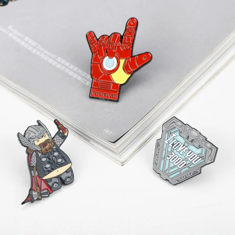 Металлическая брошь в виде героев мультфильма Marvel|Броши| |