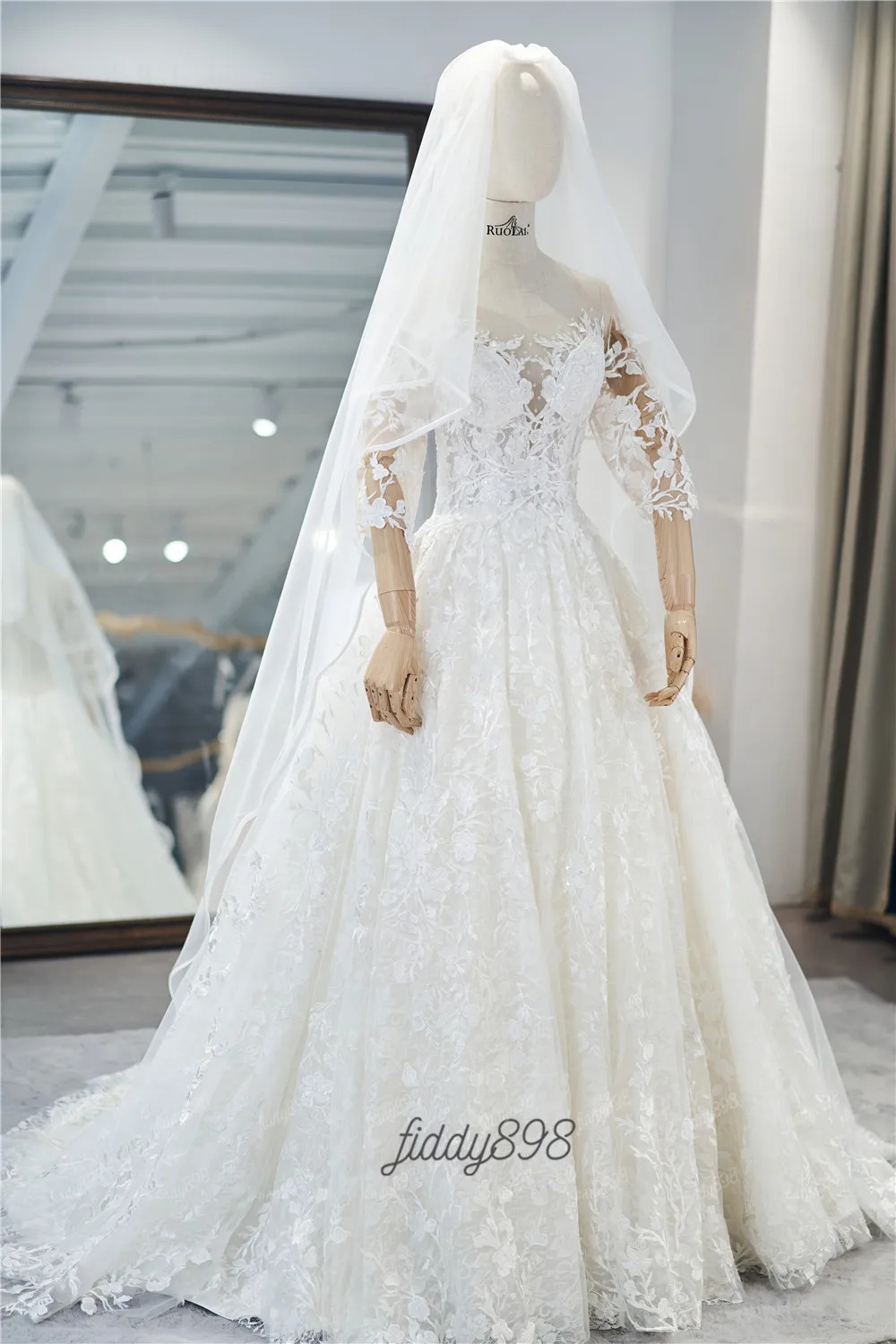 Фата свадебная Длинная фата невесты с гребнем 2 метра лентой по краю свадебные