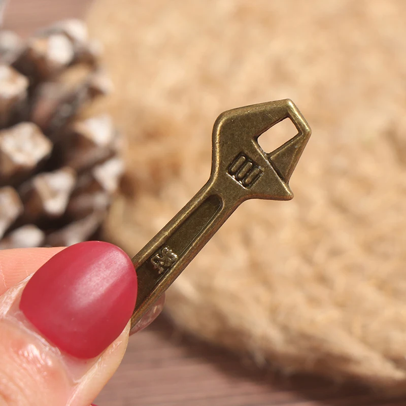 

2 X 1:12 Dollhouse Miniature Wrench For Children Gifts Living Room Decoration