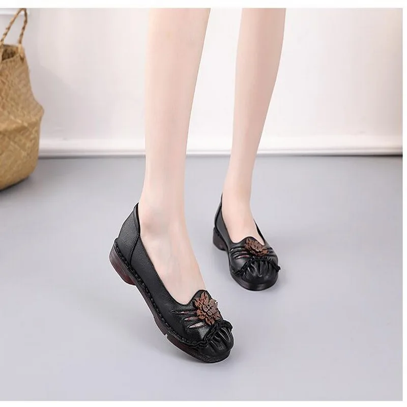 2021 Soft Genuine Leather Flat Shoes Women Flats With Flowers Ladies Shoes Elegant Comfort Casual OL Office Shoes Women Loafers