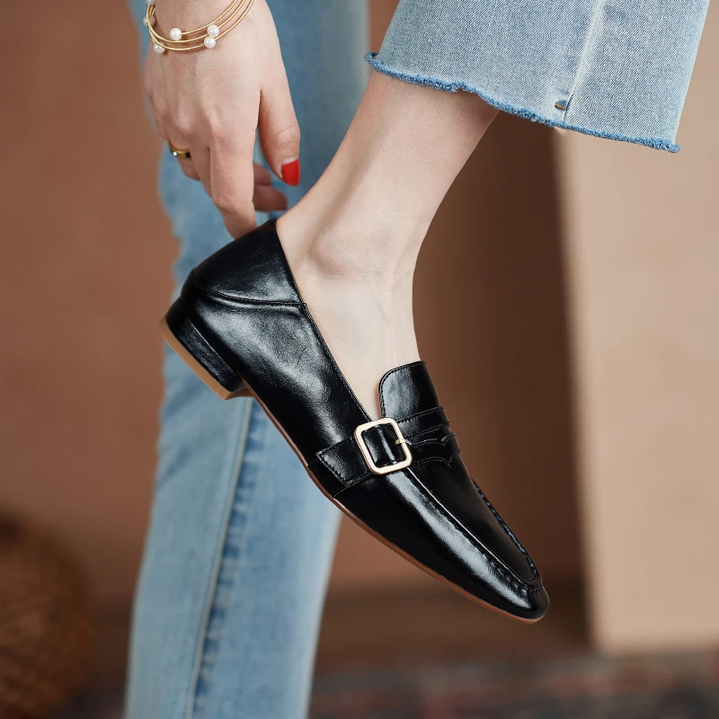 

SKLFGXZY новые модные весенне-осенние женские лоферы черная обувь из натуральной кожи Офисная женская дизайнерская повседневная обувь с метал...