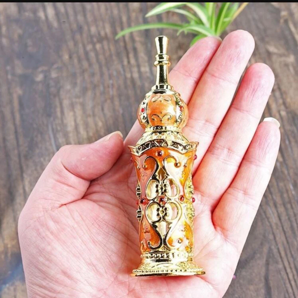 

15ml Vintage Metal Perfume Bottle Arab Style Essential Oils Dropper Bottle Container Middle East Weeding Decoration Gift Hot