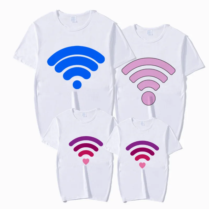 Одинаковые комплекты для всей семьи с принтом Wi Fi футболка мама папа сын семейная