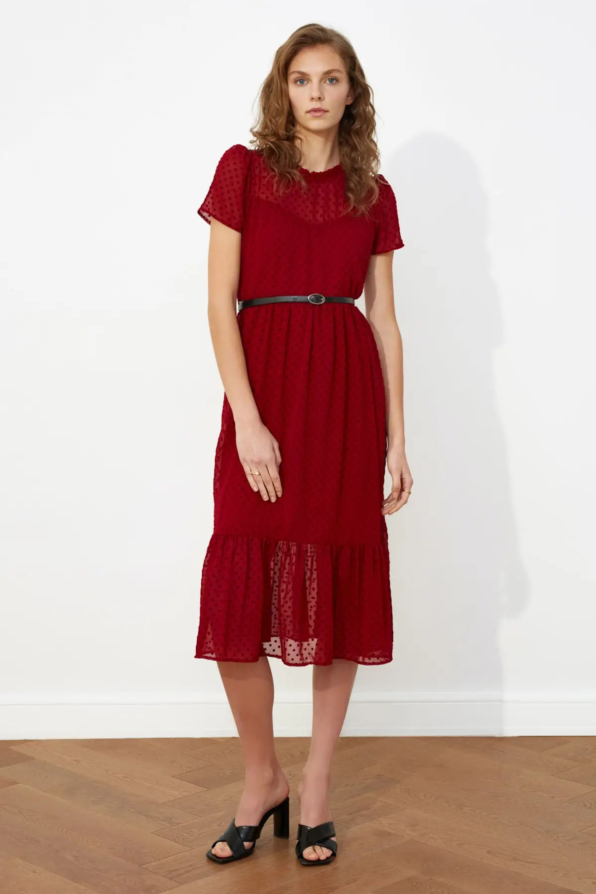

Trendyol Arched Dress TWOSS20EL0983