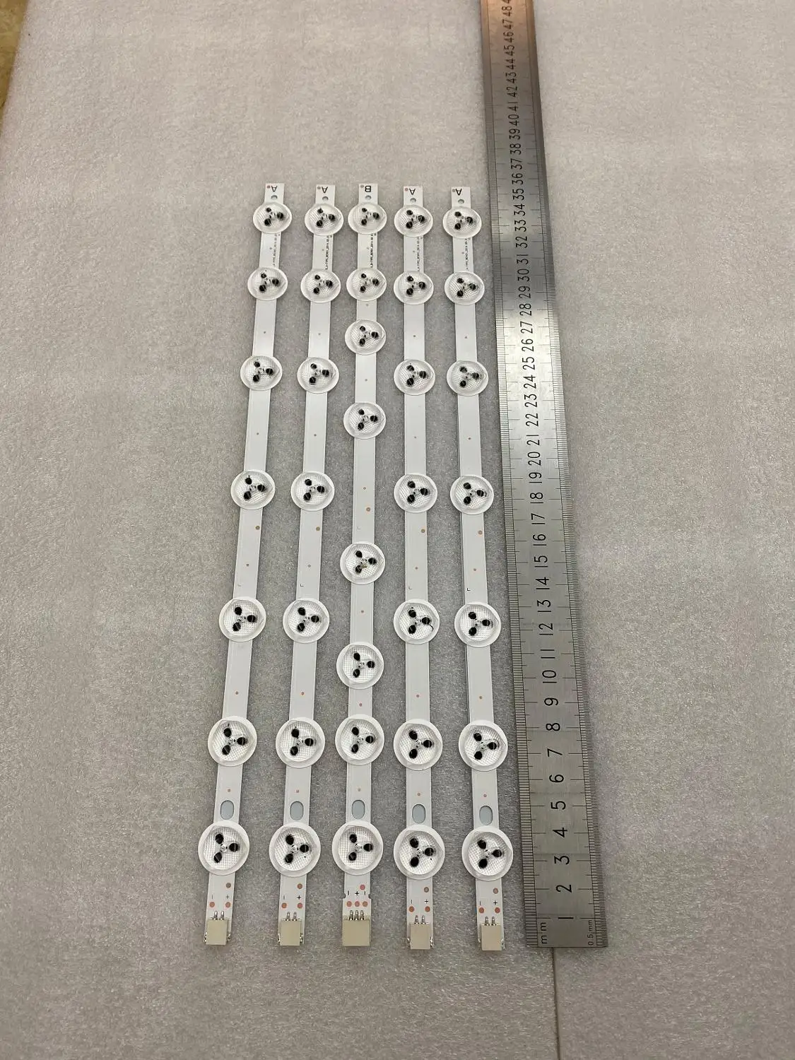 Фото Комплект из 5 светодиодных лент с подсветкой для Finlux 39FPD274B-T TX-39A300B (A) LT-39C740 SMFHD светодиодный 39273 N02 39D светодиодный A B VES390UNDA-2D-N03 №3