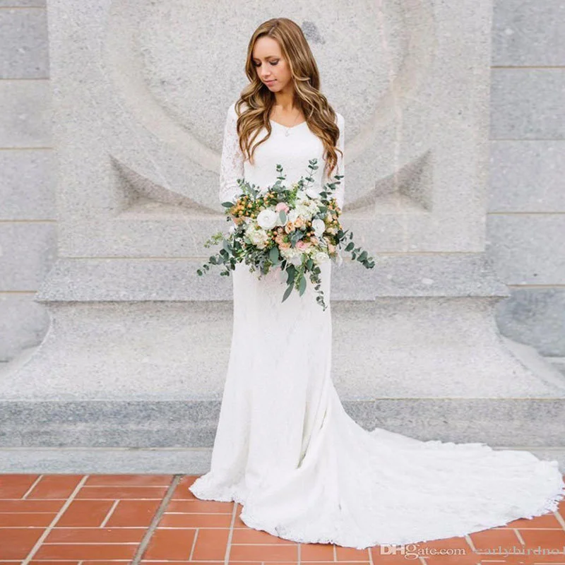 

2021 Latest Temperament Wedding Dress V-neck Beautiful Long Elegant Simple Long-sleeved Tail Wedding Dress