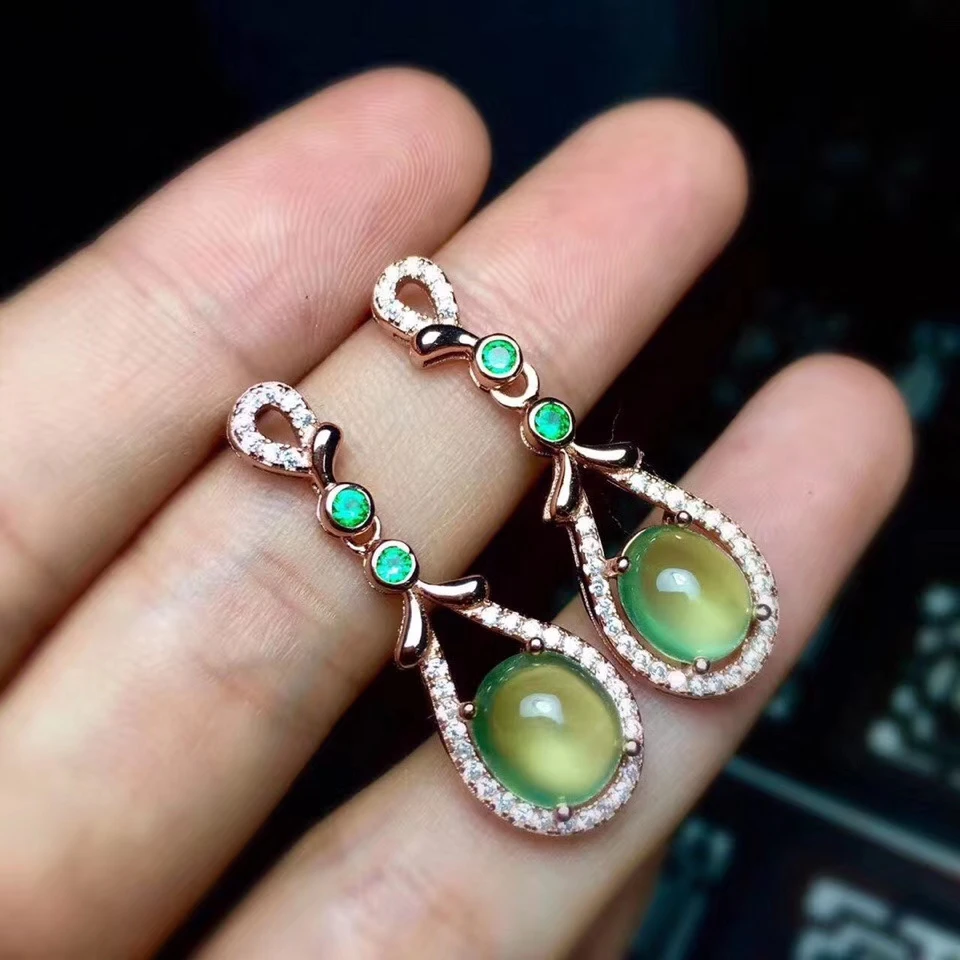 Серьги-гвоздики женские из серебра с натуральным драгоценным камнем | Украшения