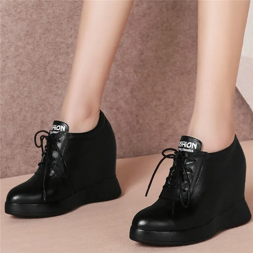 Кроссовки женские из натуральной кожи туфли лодочки на танкетке шнуровке