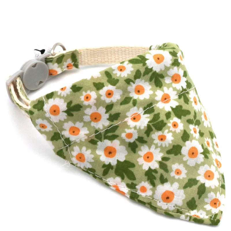 

Pet collar pet triangular bandage Daisy small broken flower sunflower cat dog collars